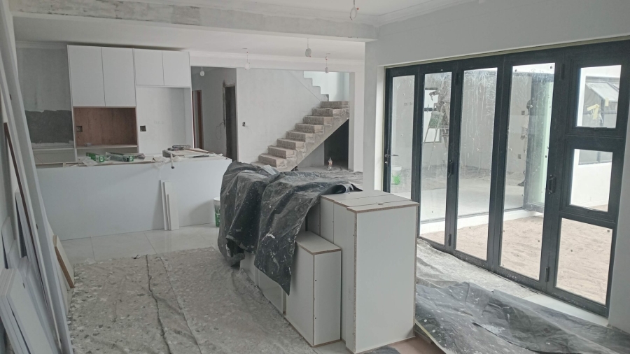 5 Bedroom Property for Sale in Sandown Western Cape